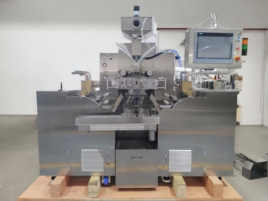 Touchscreen zachte gelatine inkapseling machine met automatisch alarm 5,5 kW stroomverbruik en 16 plunjes / zijkant