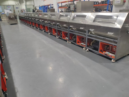PLC Touch Screen Control Rotary Cage Soft Capsule Tumbler Unit met vier 50kg Tumbler Cages